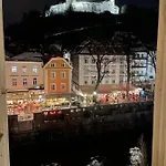 Old Town Theatre Staircase Apartmán *